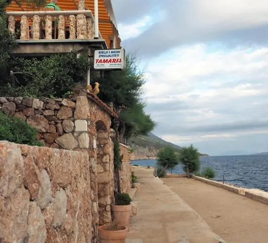 Lucija Jelsa (Hvar)