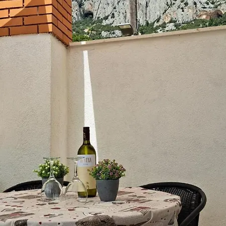 Apartman Lucija *
