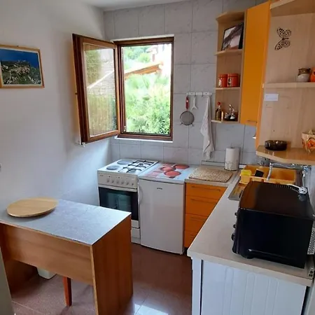 Apartment Lucija Jelsa (Hvar)